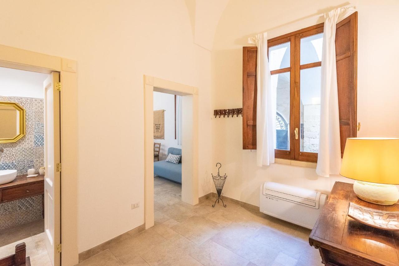 Rubichi 6 - Old Town Apartment Sit Lecce Bagian luar foto