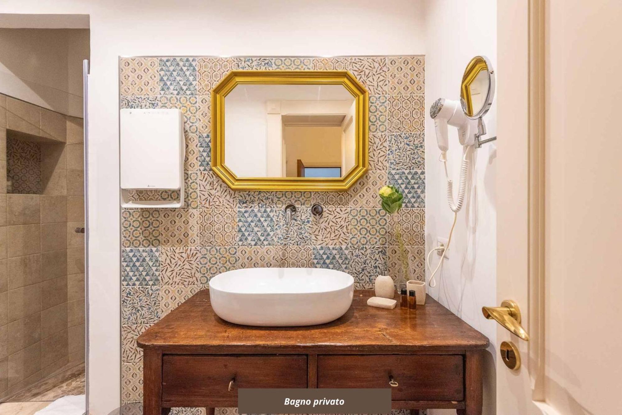 Rubichi 6 - Old Town Apartment Sit Lecce Bagian luar foto